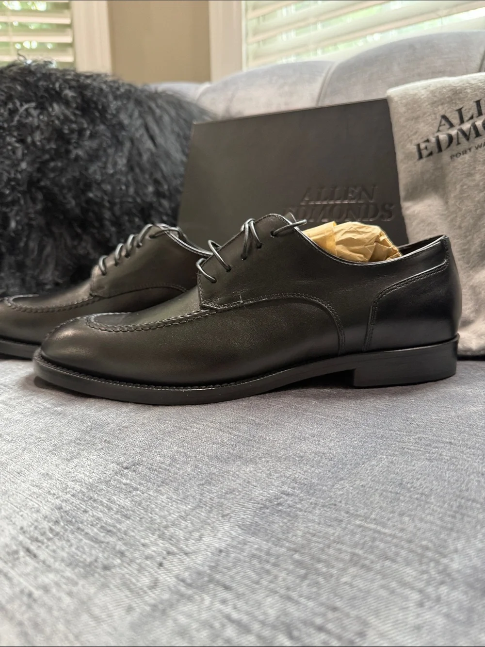 Allen Edmonds leather split toe dress shoe